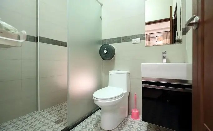 Standard Tek Büyük Yataklı Oda (101, 201)