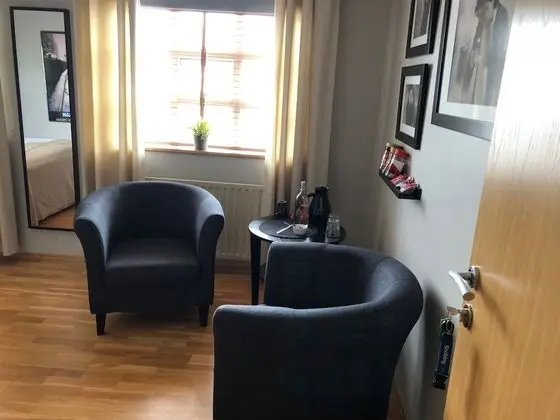 Basic Tek Büyük Yataklı Oda, 1 Büyük (Queen) Boy Yatak, Ortak Banyo (Large)