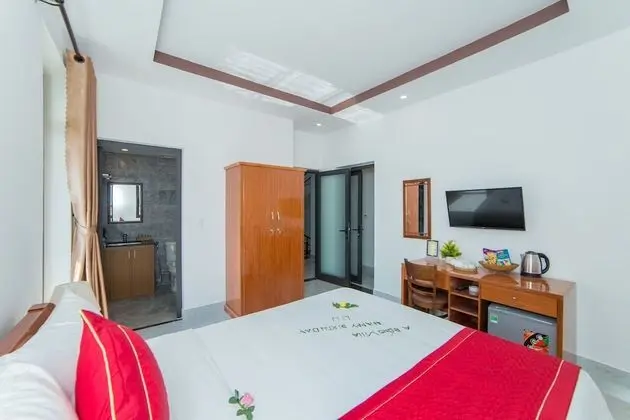 Deluxe Tek Büyük Yataklı Oda, Havuz Manzaralı