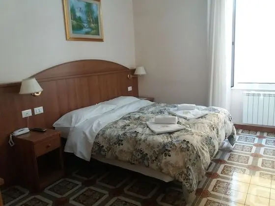 Tek Büyük veya İki Ayrı Yataklı Oda