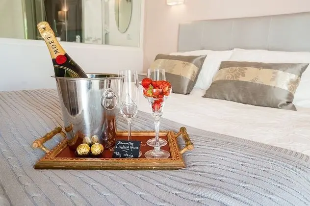 Tek Büyük Yataklı Oda (1,2,4)