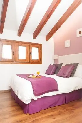 Tek Büyük Yataklı Oda (1,2,4)