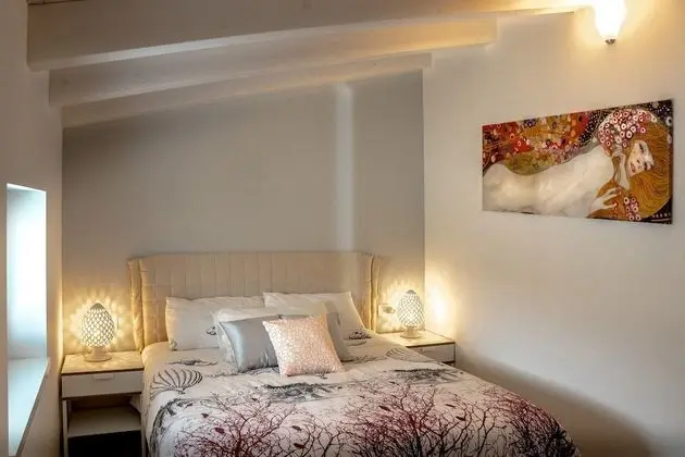 Junior Süit, Balkon