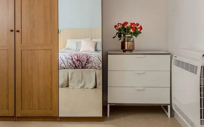 Junior Süit, Balkon