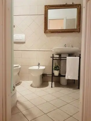 Basic Tek Büyük Yataklı Oda, 1 Büyük (Queen) Boy Yatak, Banyolu/Duşlu