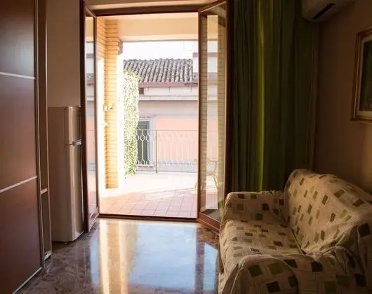 Deluxe Üç Kişilik Oda, Ortak Banyo