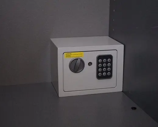 Tek Büyük Yataklı Oda, Ortak Banyo