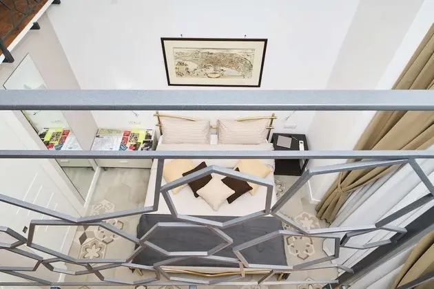 Gallery Dubleks, Birden Çok Yatak, Balkon