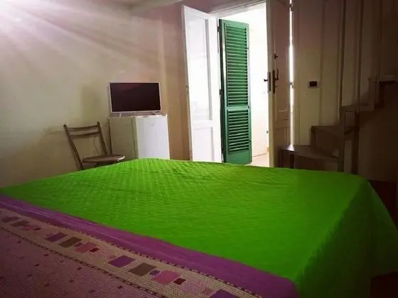 Traditional Apart Daire, 2 Yatak Odası, Mutfak (Green, Red)