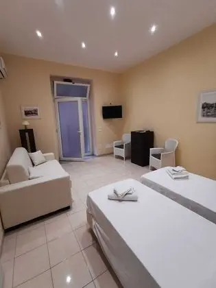 Tek Büyük veya İki Ayrı Yataklı Oda (4 people)