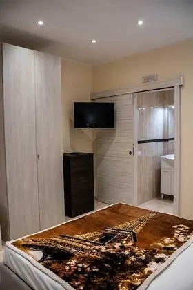 Tek Büyük Yataklı Oda