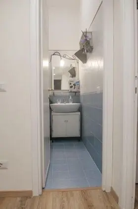 Deluxe Tek Büyük Yataklı Oda (Private External Bathroom)