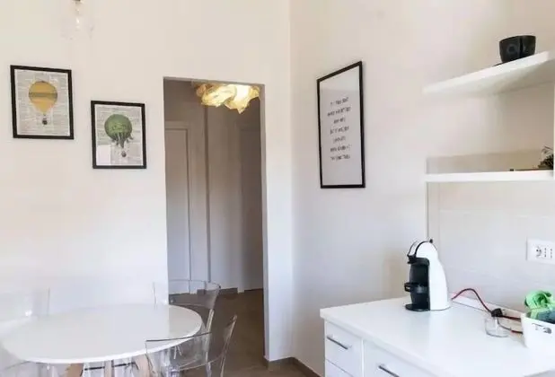 Daire, Balkon (A Casa di Elena)