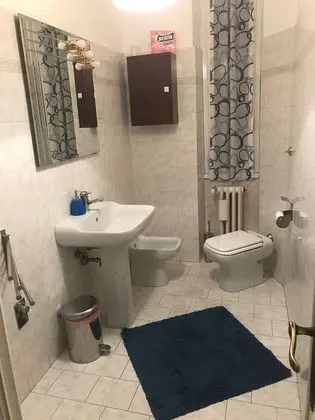 Tek Büyük Yataklı Oda, Ortak Banyo (Balcony)