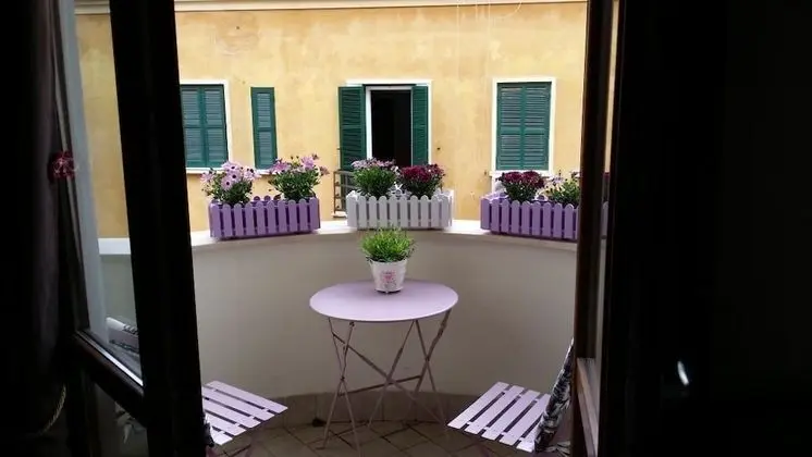 Tek Büyük Yataklı Oda, Balkon