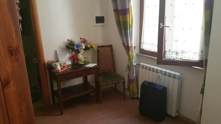 Üç Kişilik Oda