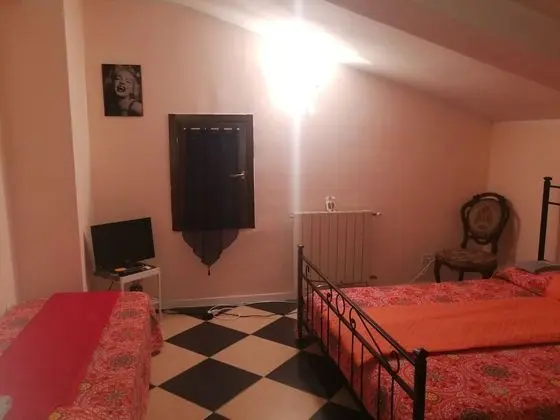 Dört Kişilik Oda, Ortak Banyo