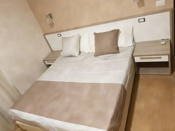 Comfort Tek Büyük Yataklı Oda, Banyolu/Duşlu, Kısmi Deniz Manzaralı