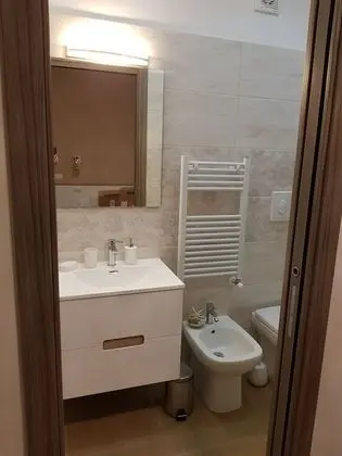 Comfort Tek Büyük Yataklı Oda, Banyolu/Duşlu, Kısmi Deniz Manzaralı