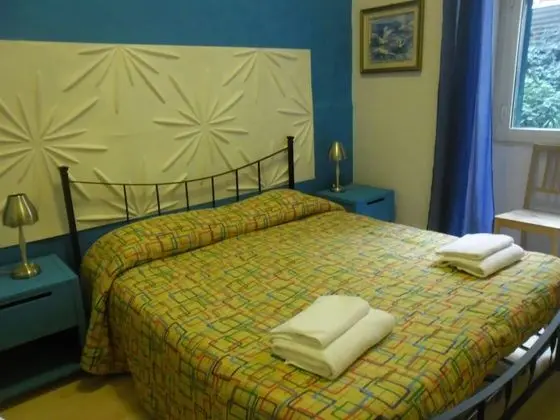 Tek Büyük Yataklı Oda, Ortak Banyo