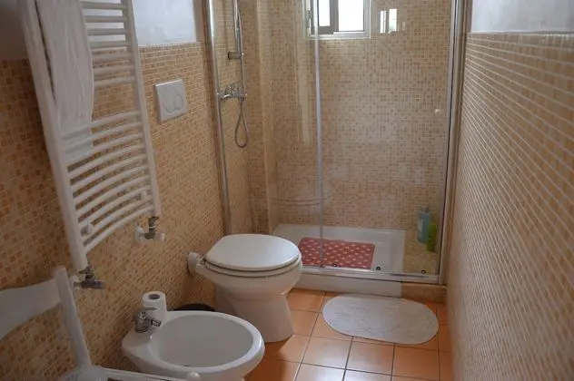 Deluxe Tek Büyük Yataklı Oda, 1 Yatak Odası, Özel Banyo, Bahçe Manzaralı (Lu ientu)