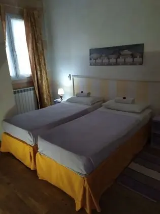Deluxe Tek Büyük Yataklı Oda, 1 Yatak Odası, Özel Banyo, Bahçe Manzaralı (Lu ientu)