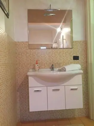 Deluxe Tek Büyük Yataklı Oda, 1 Yatak Odası, Özel Banyo, Bahçe Manzaralı (Lu ientu)