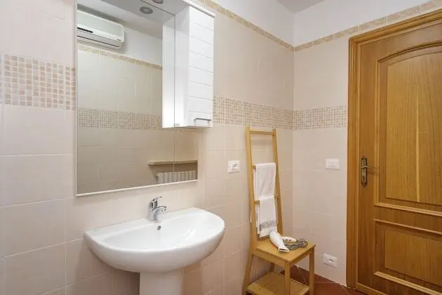 Superior Tek Büyük veya İki Ayrı Yataklı Oda