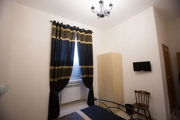 Standard Tek Büyük Yataklı Oda, Avlu Manzaralı