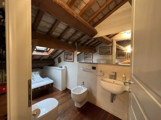 Deluxe Oda, 1 Büyük (Queen) Boy Yatak