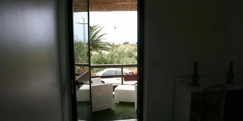 Üç Kişilik Oda, Bahçe Manzaralı