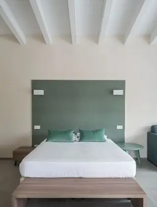 Family Oda, Bahçe Manzaralı