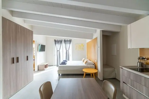 Tek Büyük veya İki Ayrı Yataklı Oda, Balkon