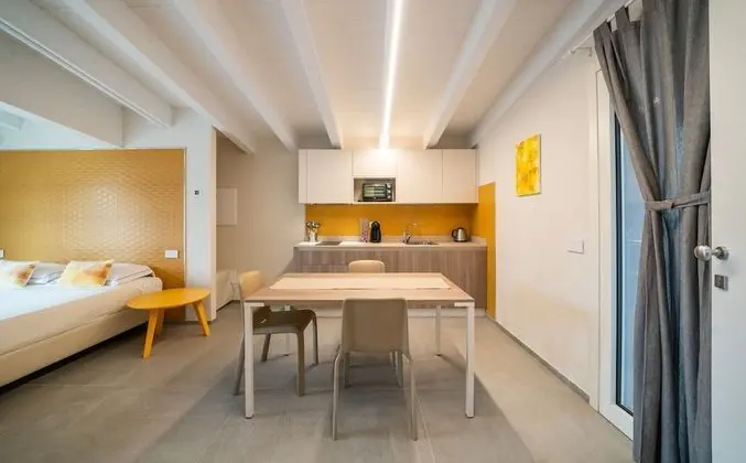 Tek Büyük veya İki Ayrı Yataklı Oda, Balkon