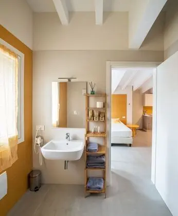 Tek Büyük veya İki Ayrı Yataklı Oda, Balkon