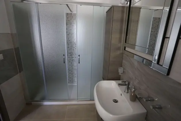 Dört Kişilik Oda, Bahçe Manzaralı