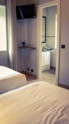 Standard Tek Büyük veya İki Ayrı Yataklı Oda