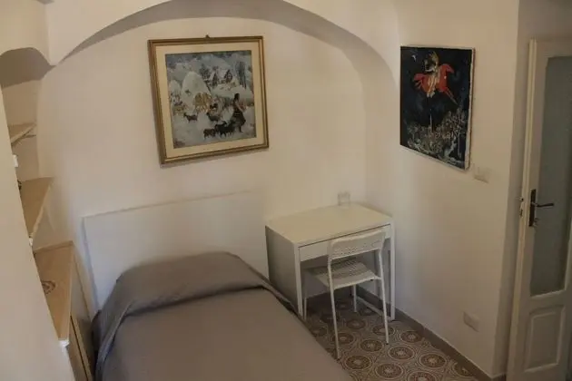 Üç Kişilik Oda (n°1)
