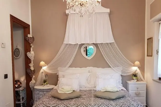 Basic Tek Büyük Yataklı Oda (Shabby Chic)