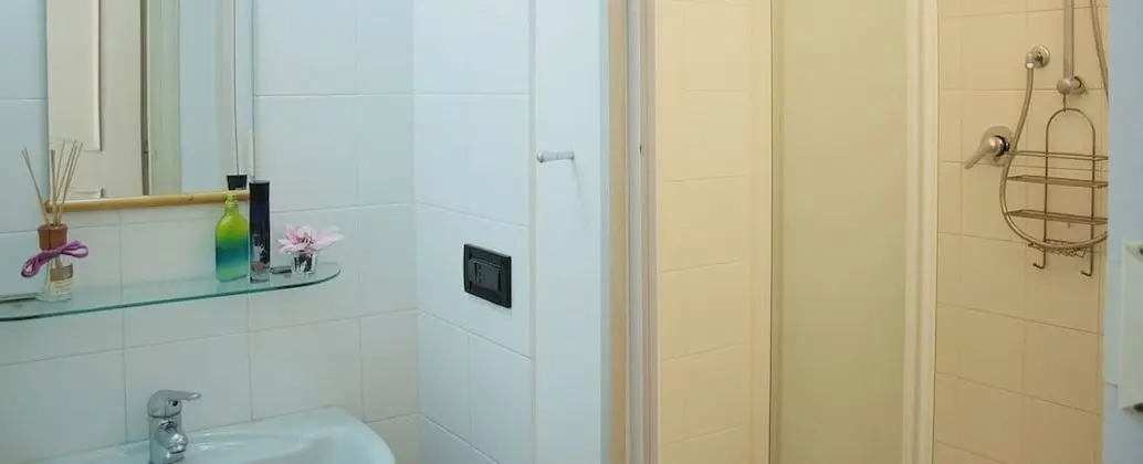 Basic Tek Büyük veya İki Ayrı Yataklı Oda