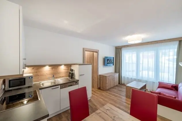 Apart Daire, 3 Yatak Odası, Balkon, Dağ Manzaralı (Top 4)