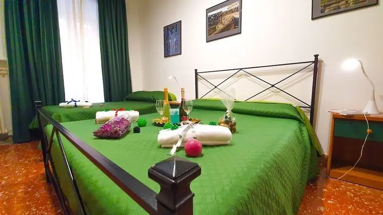 Üç Kişilik Oda (101)