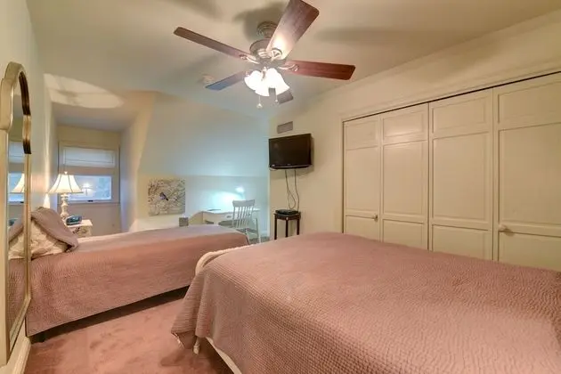 Luxury Oda (1 Double & 1 Twin Bed)