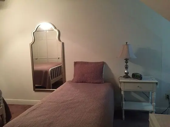 Luxury Oda (1 Double & 1 Twin Bed)