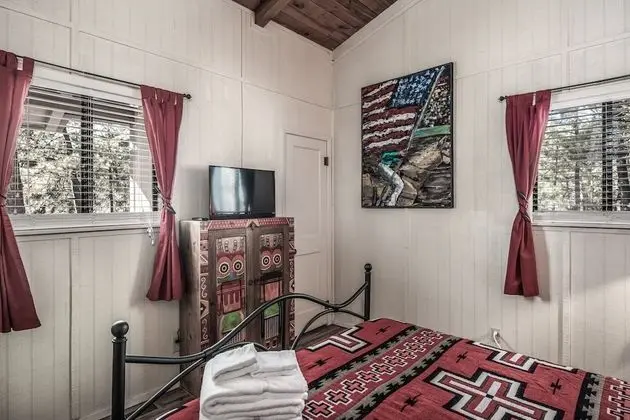 Kulübe, Birden Çok Yatak, Şömine, Nehir Manzaralı