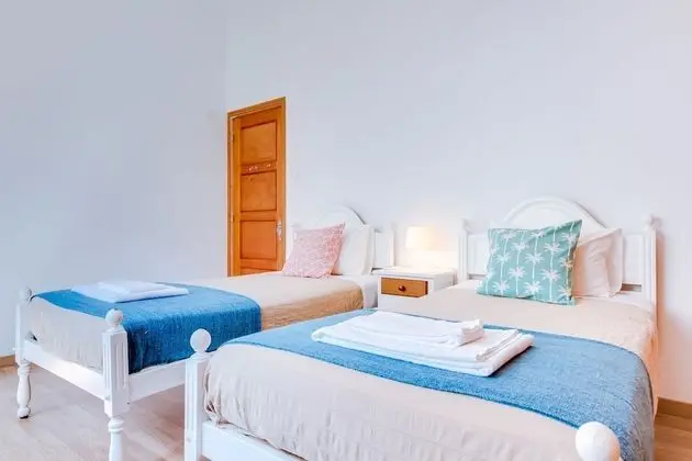 İki Ayrı Yataklı Oda, 2 Tek Kişilik Yatak, Ortak Banyo