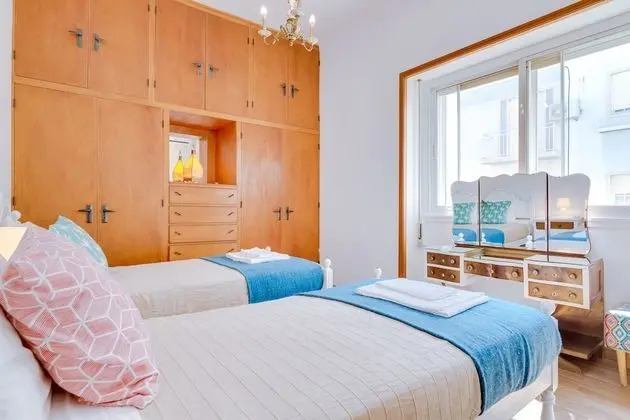 İki Ayrı Yataklı Oda, 2 Tek Kişilik Yatak, Ortak Banyo