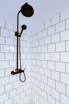 İki Ayrı Yataklı Oda, 2 Tek Kişilik Yatak, Ortak Banyo