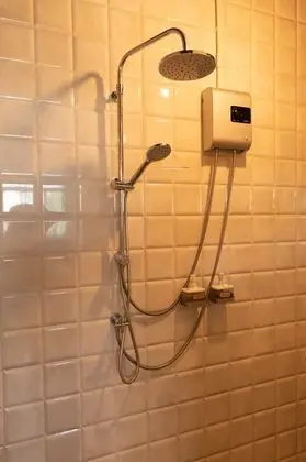 Tek Büyük Yataklı Oda, Havuz Manzaralı