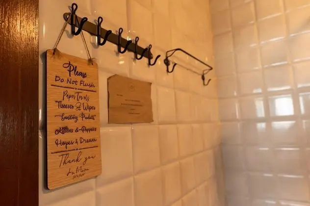 Üç Kişilik Oda, Bahçe Manzaralı